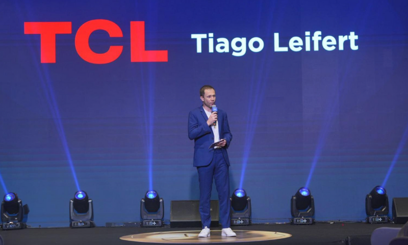  TCL anuncia a maior QD-Mini LED TV do mundo com 115 polegadas em evento com Tiago Leifert, novo embaixador da marca